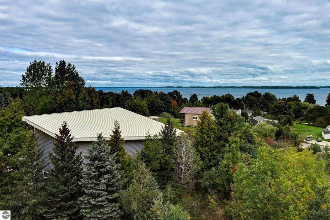 Casa a Suttons Bay, Michigan, Stati Uniti 3 - 18933856