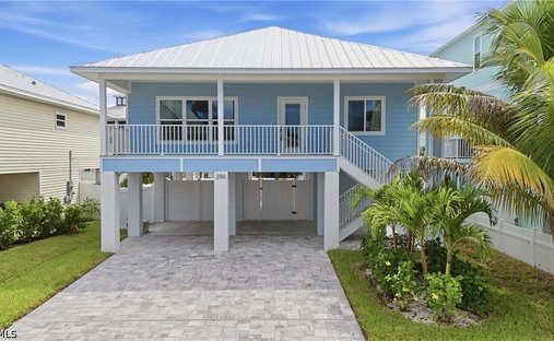 House in Fort Myers Beach, Florida, United States 1