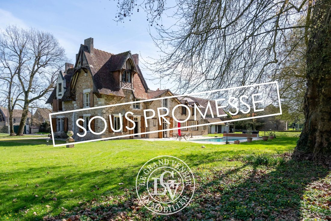 Domaine à Champeaux, Île-de-France, France 1 - 17694869