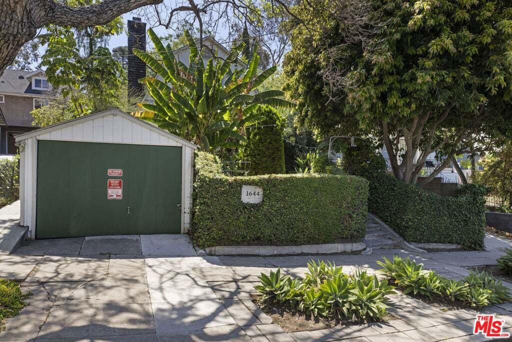 Los Angeles, California, United States 4 - 18952245