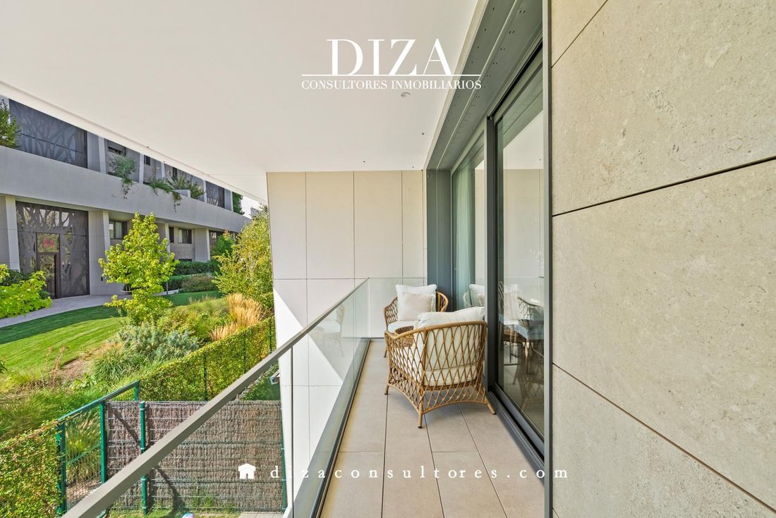 Apartment in Pozuelo de Alarcon, Comunidad de Madrid, Spain 2 - 18953476