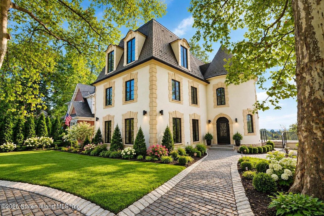 House in New York, New York, United States 1 - 18951706