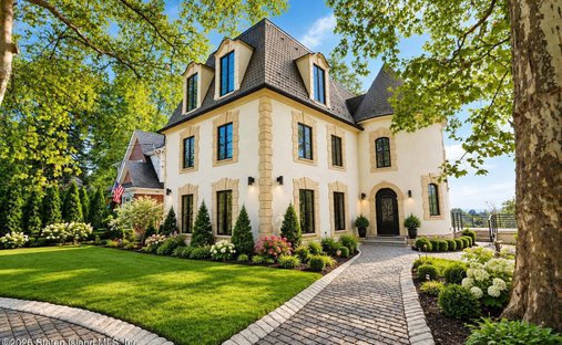 House in New York, New York, United States 1