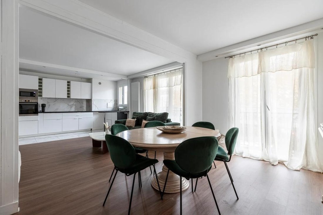 Apartment in Louis Blanc-Aqueduc, Paris 10e Arrondissement, Paris 2 - 18949749