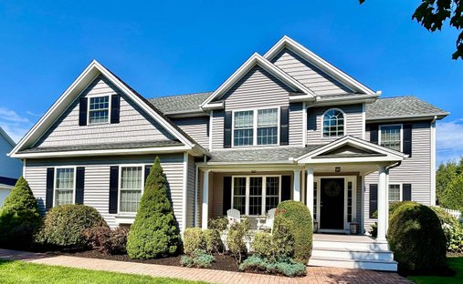 House in Southington, Connecticut, United States 1