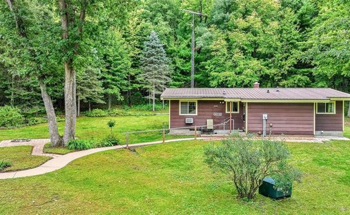 House in Colfax, Wisconsin, United States 1