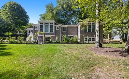 House in Needham, Massachusetts, United States 1