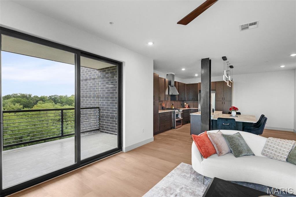 Condo in Edwardsville, Illinois, United States 5 - 18949180