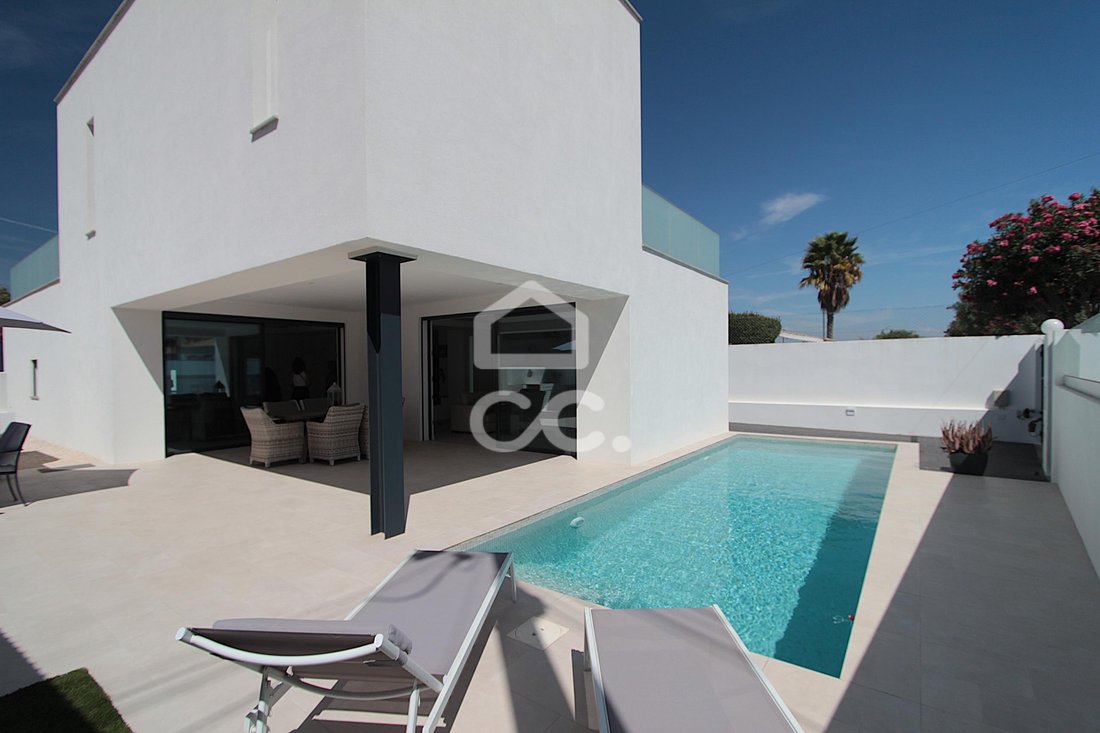 Villa in Armacao de Pera, Algarve, Portugal 1 - 18954706
