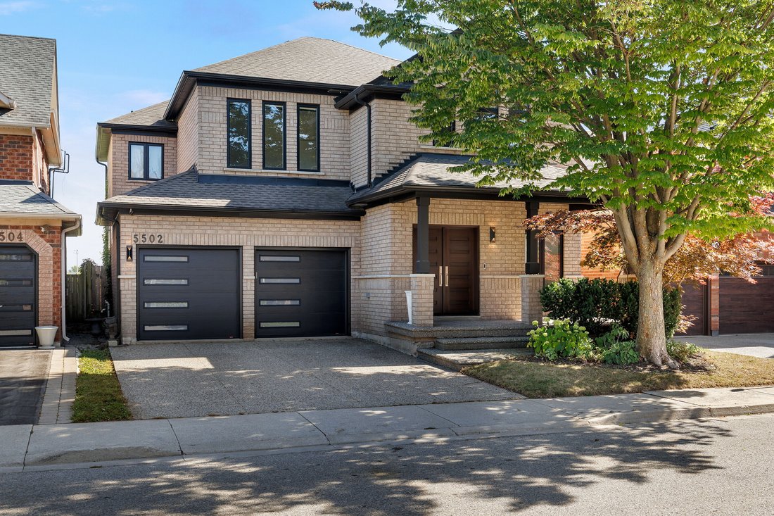 House in Burlington, Ontario, Canada 1 - 18950897
