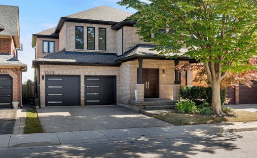 House in Burlington, Ontario, Canada 1