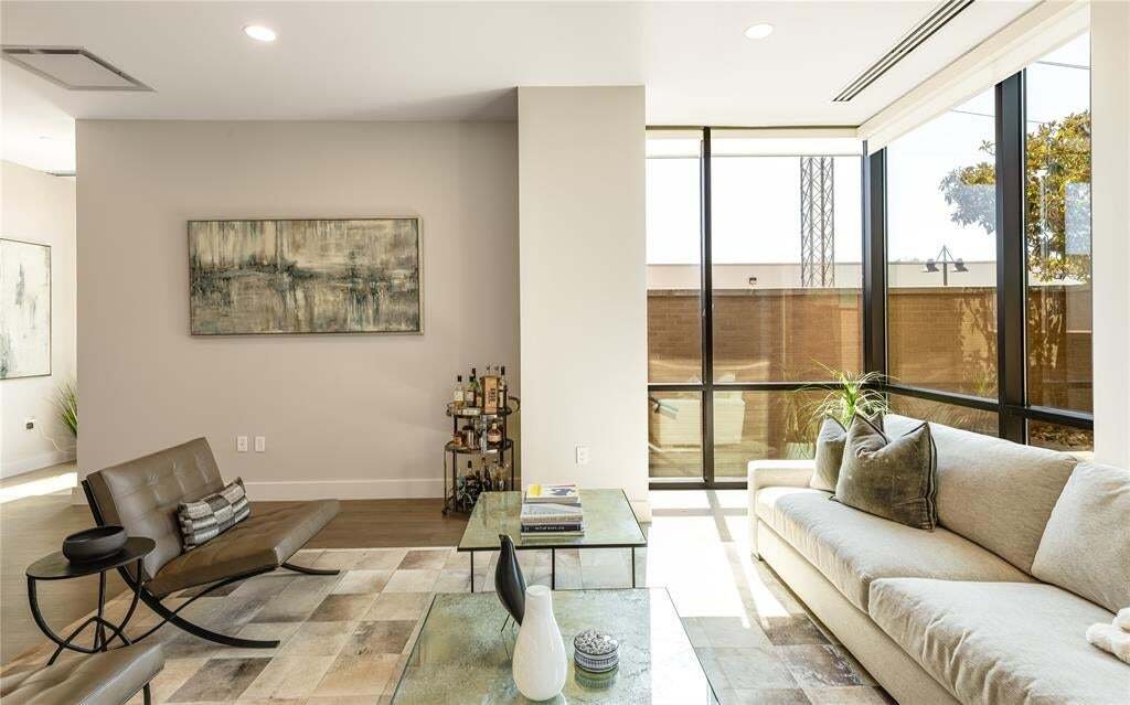 Condo in Dallas, Texas, United States 5 - 18953703