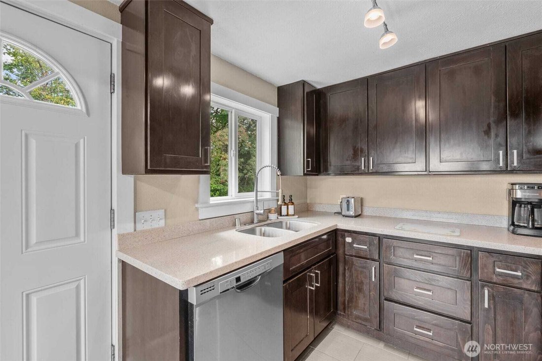 House in Tukwila, Washington, United States 4 - 18952163