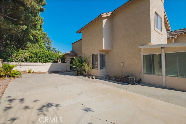 Rancho Cucamonga, California, United States 5 - 18949450