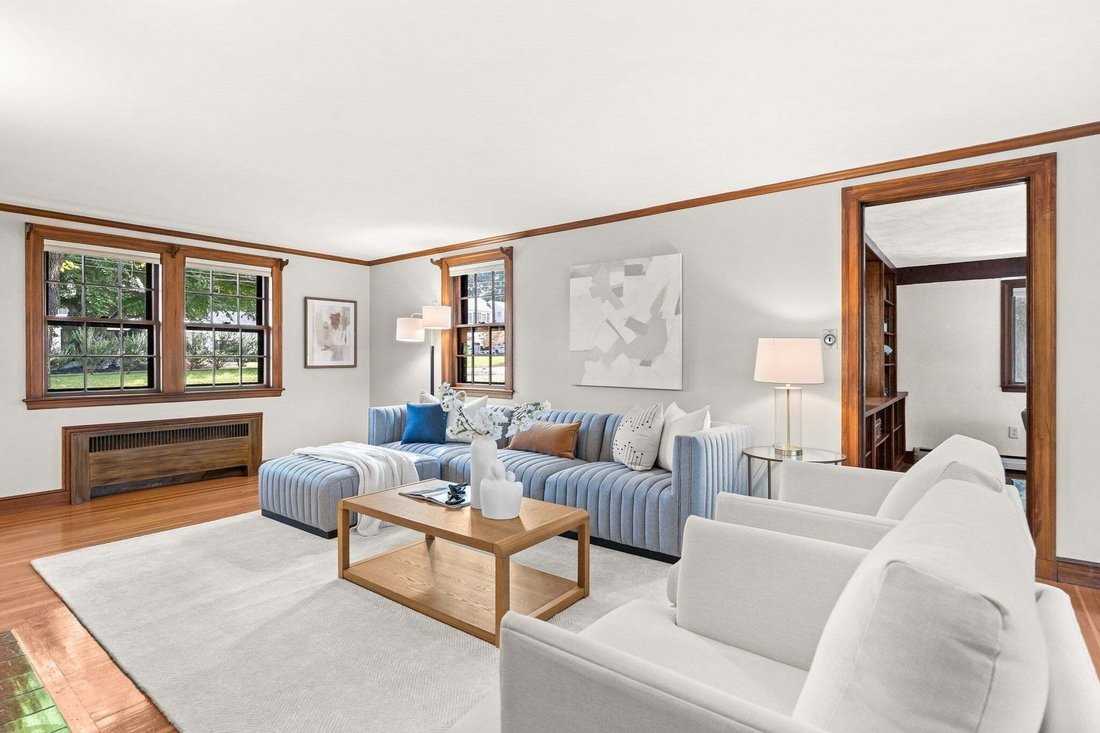 House in Winchester, Massachusetts, United States 4 - 18951098