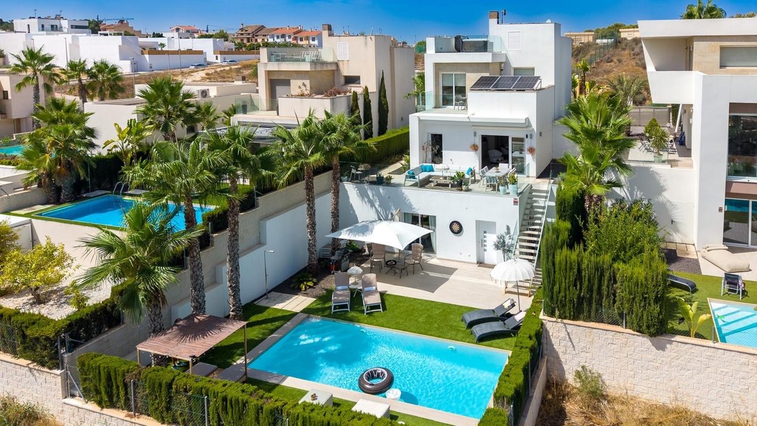 Villa in Benijofar, Valencian Community, Spain 1 - 18950394