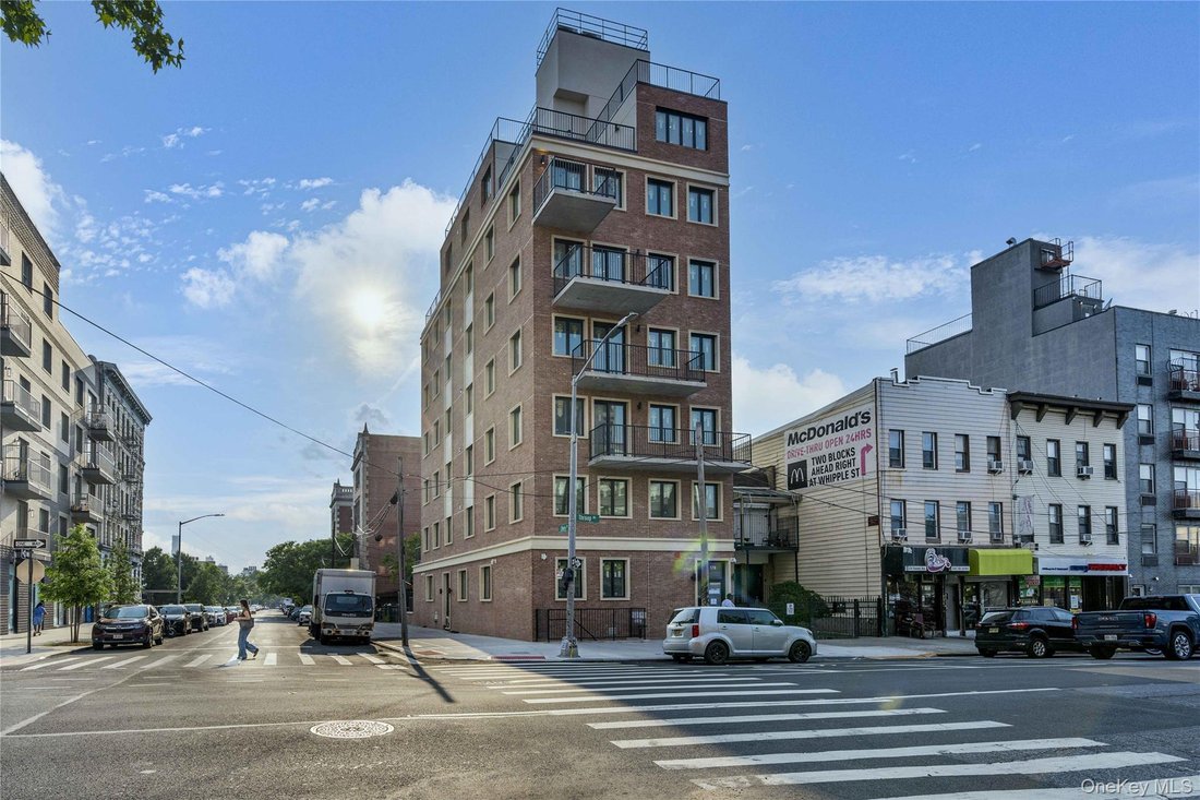 Condo in New York, New York, United States 2 - 18952389