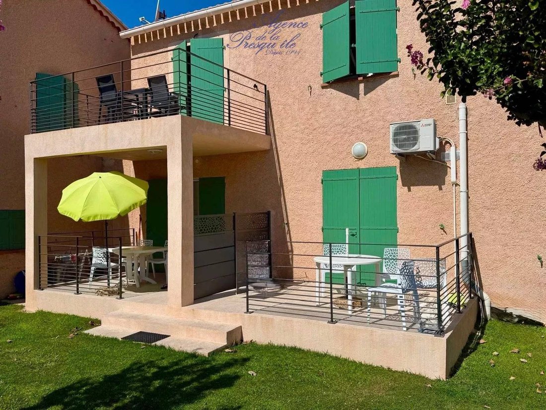 House in Hyeres, Provence-Alpes-Côte d'Azur, France 4 - 18944101