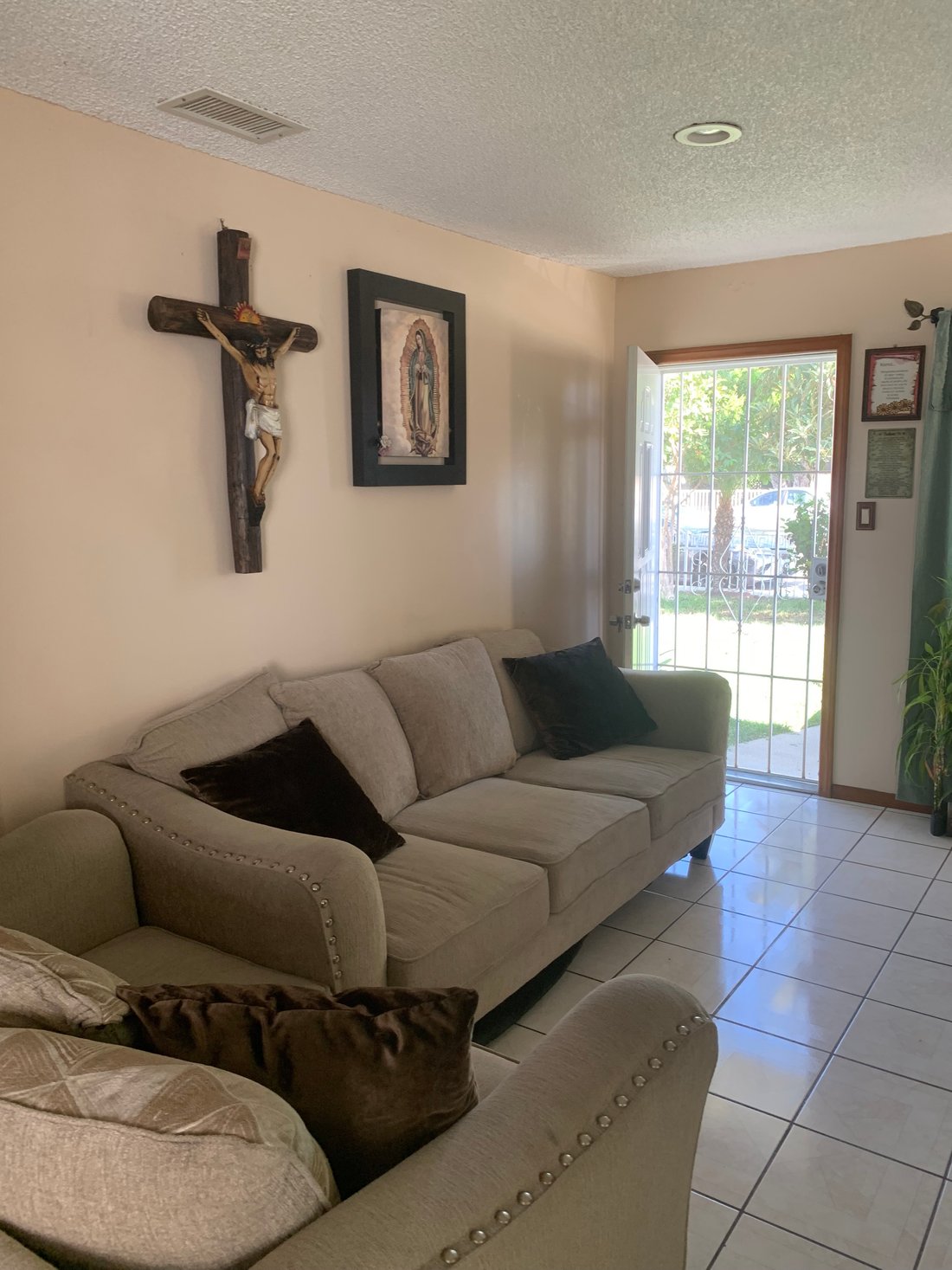 House in Hawaiian Gardens, California, United States 3 - 18951598