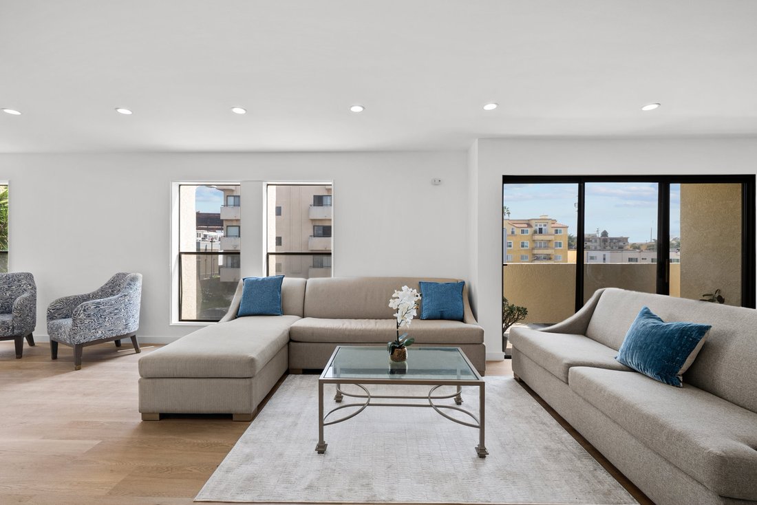 Condo in Los Angeles, California, United States 3 - 18613231