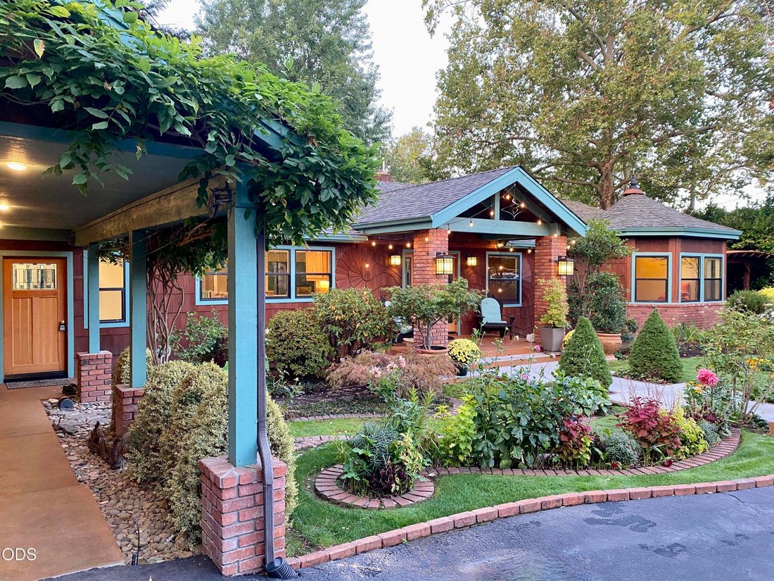 House in Grants Pass, Oregon, United States 1 - 18948443