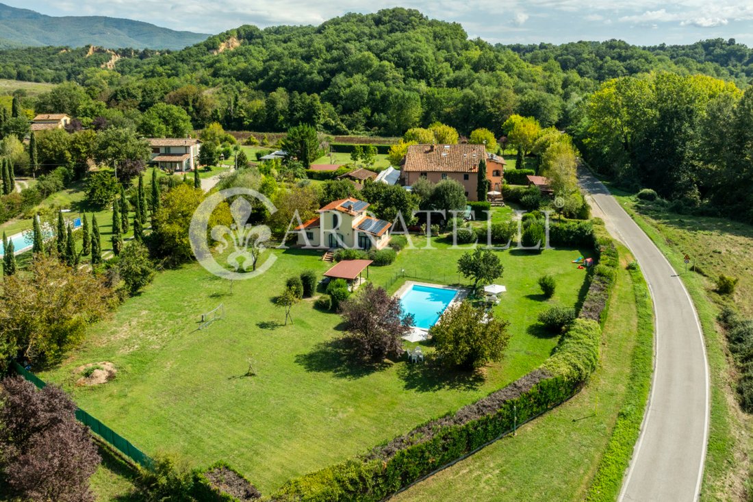 Country House in Terranuova Bracciolini, Tuscany, Italy 3 - 13001954