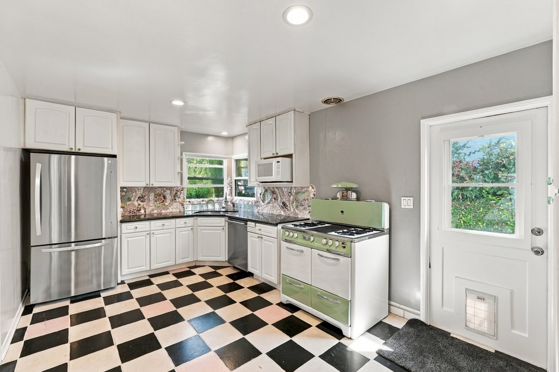 House in Fullerton, California, United States 3 - 18951111