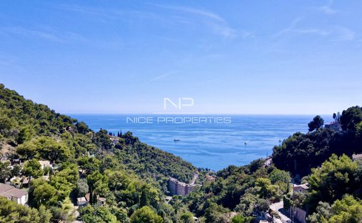 Villa in Dorf-Cros de Caste-Coupiere-Mont Gros, Roquebrune-Cap-Martin, Frankreich 1