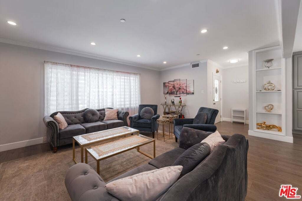 House in Burbank, California, United States 3 - 18952254