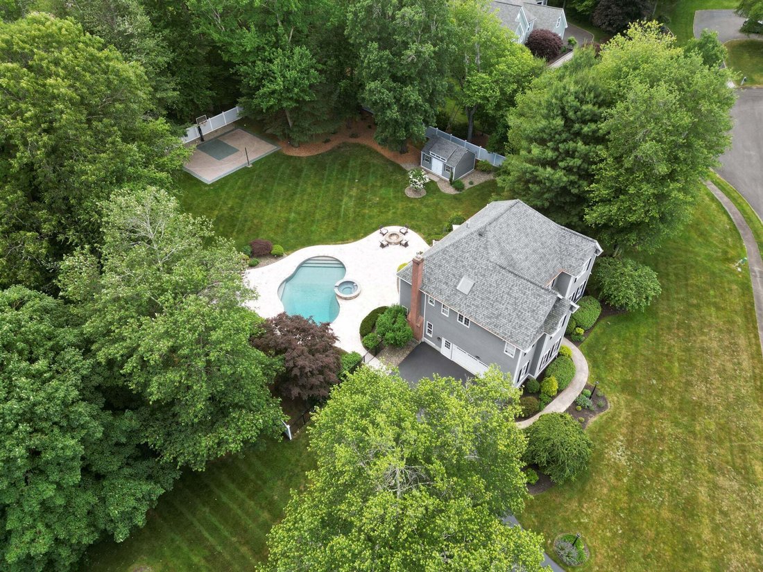 House in Medway, Massachusetts, United States 5 - 18948390