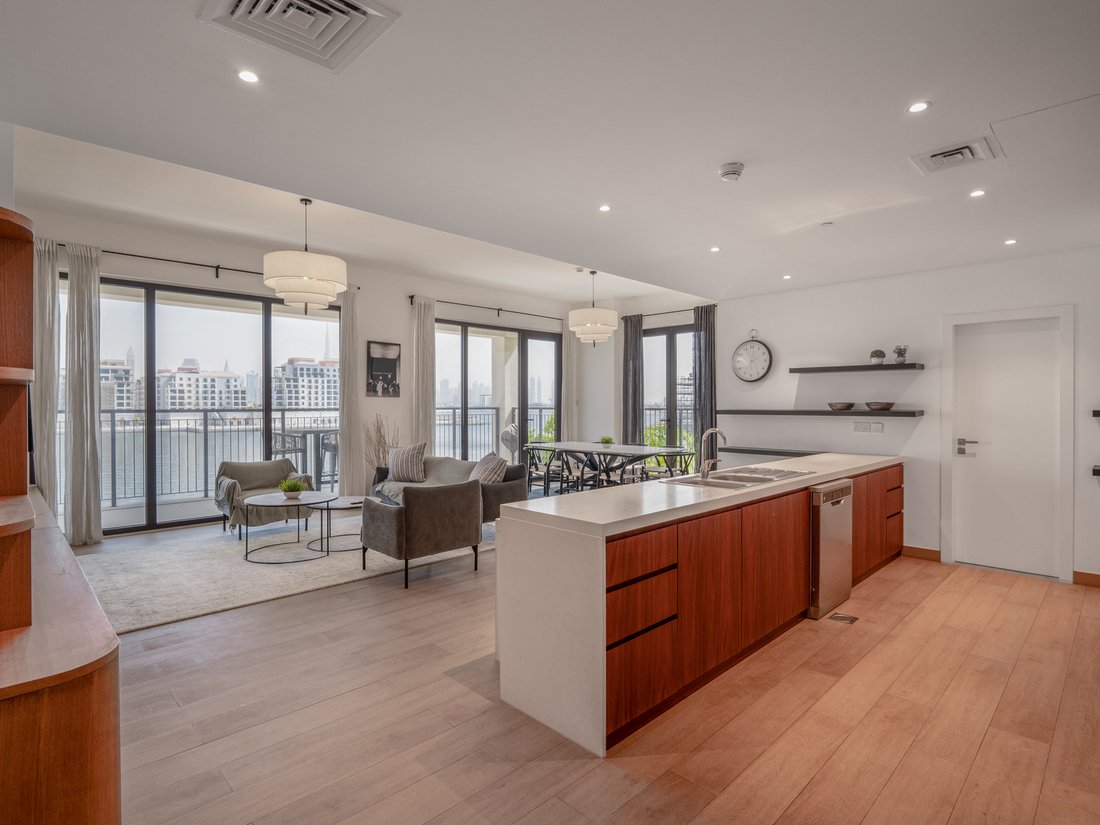 Apartment in Jumeirah, Dubai, United Arab Emirates 2 - 18948651