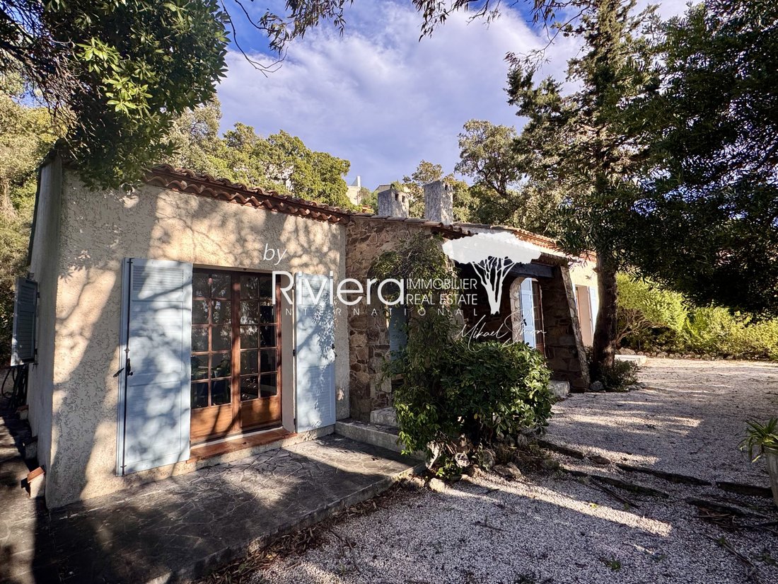Villa in Nord, Cavalaire-sur-Mer, France 2 - 16911302