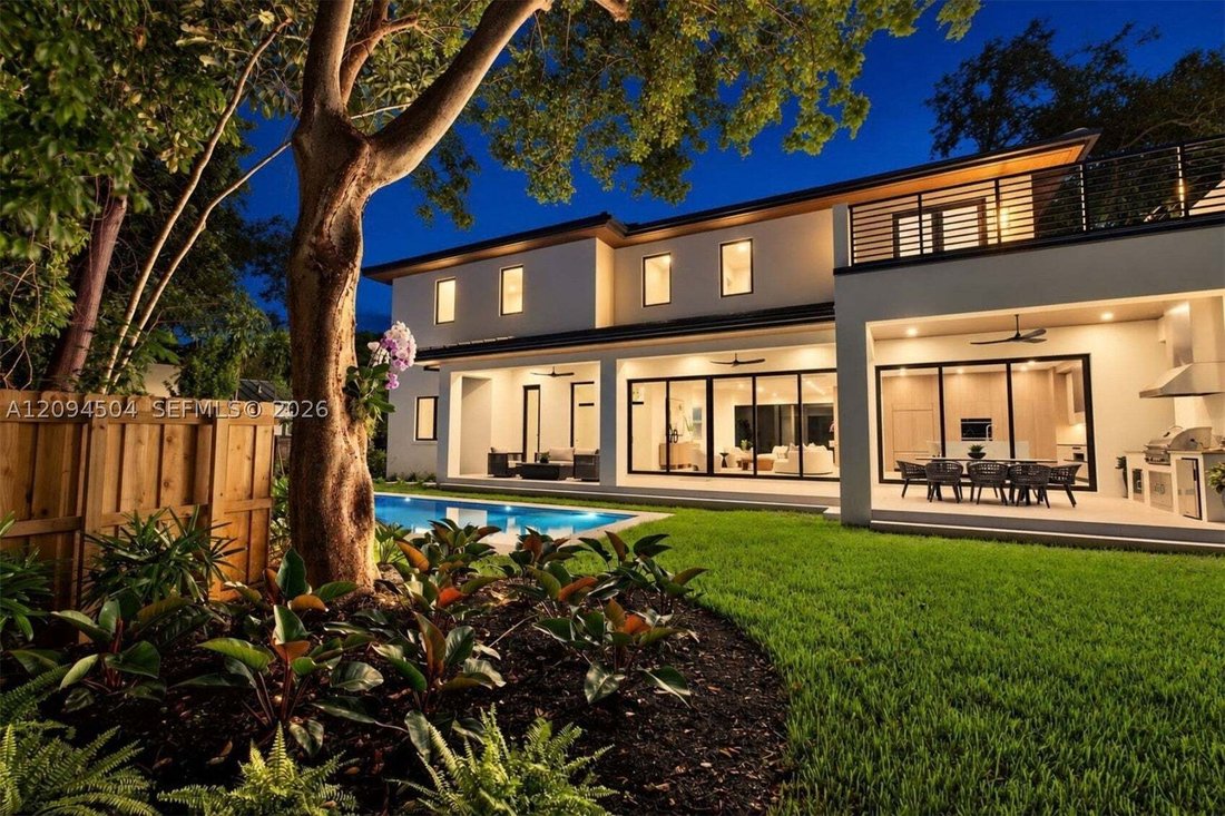 House in Miami, Florida, United States 3 - 18952704