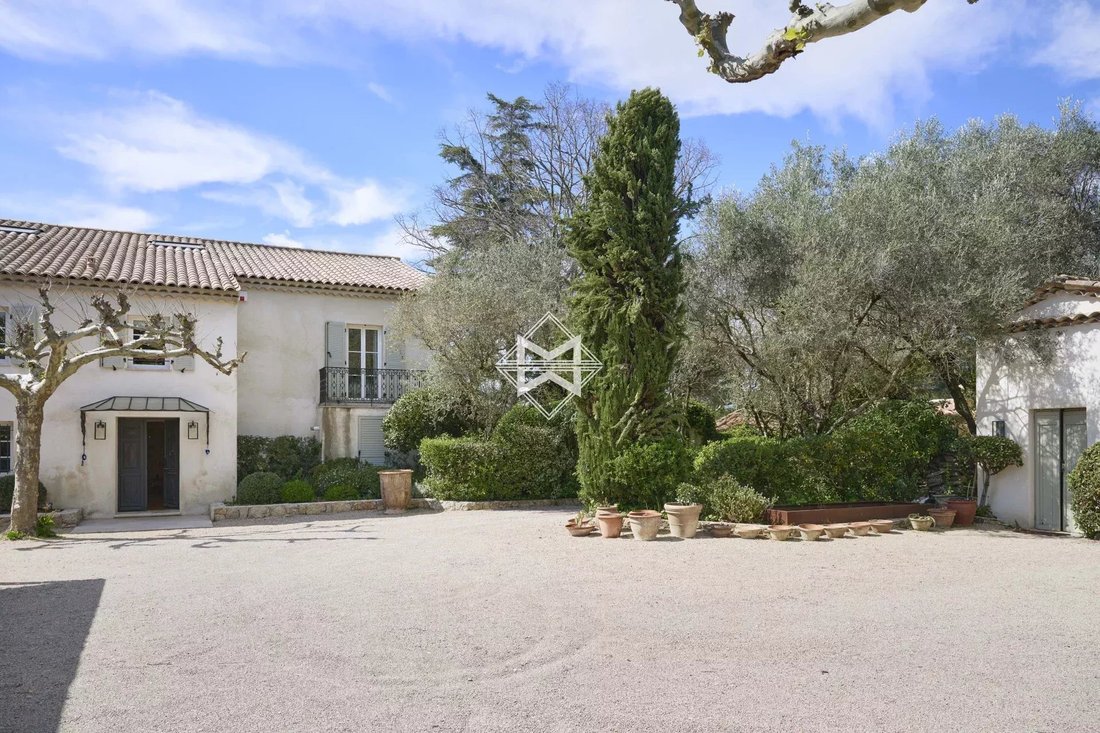 Villa in Mougins, Provence-Alpes-Côte d'Azur, France 4 - 14071810