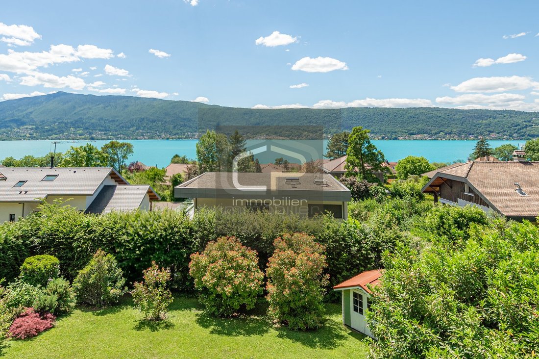 House in Veyrier-du-Lac, Auvergne-Rhône-Alpes, France 1 - 18950309