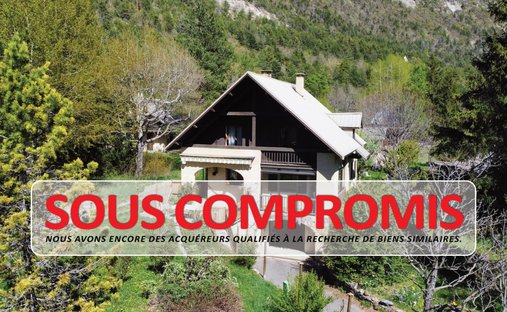 House in Les Vigneaux, Provence-Alpes-Côte d'Azur, France 1