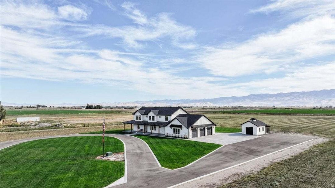 House in Cornish, Utah, United States 3 - 18952881