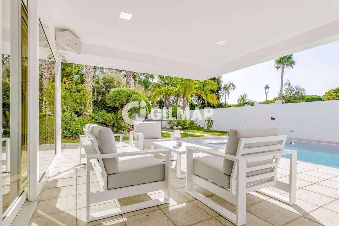 Villa in Chiclana de la Frontera, Andalusia, Spain 3 - 18525947