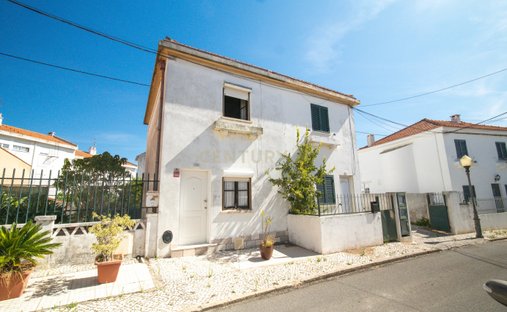 Villa in Ajuda, Lisbon, Portugal 1