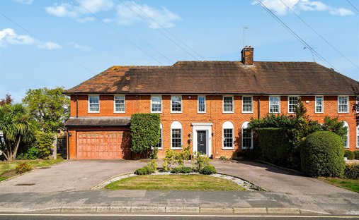 House in Elstree (Elstree and Borehamwood), Elstree, England 1