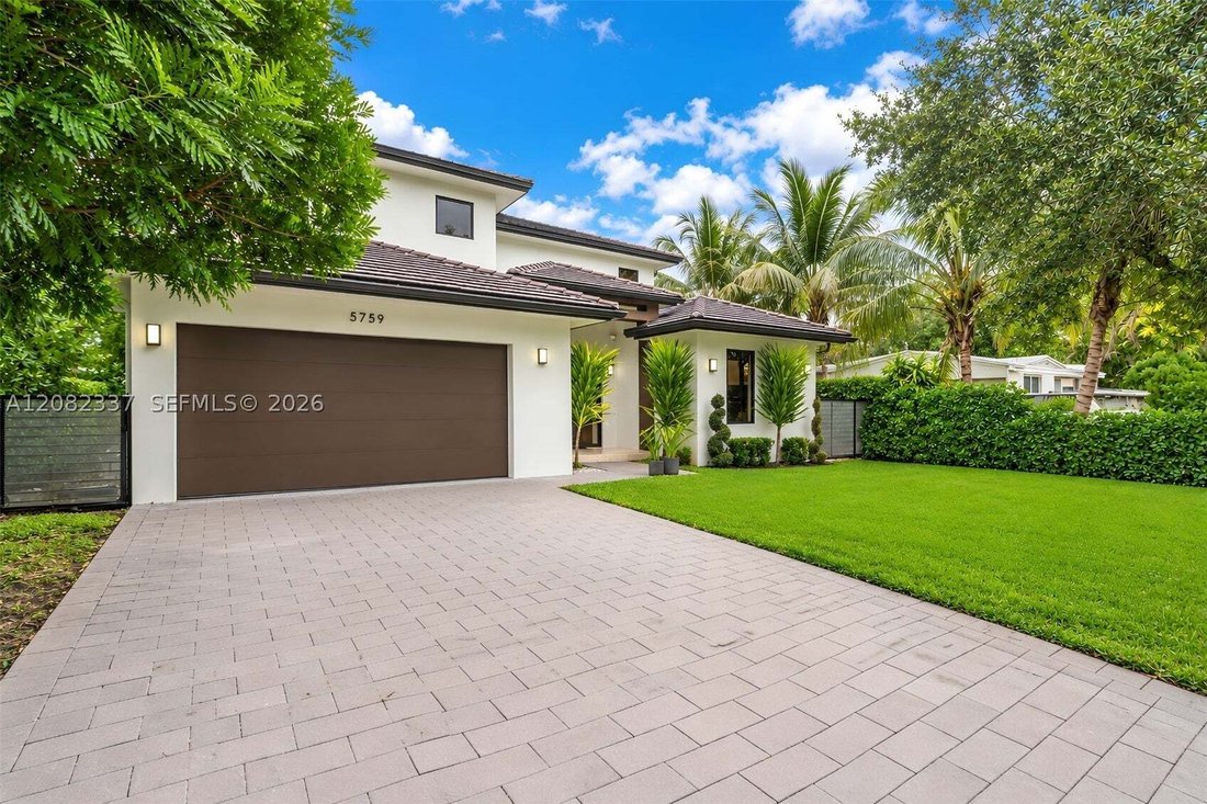 House in Miami, Florida, United States 3 - 18948568