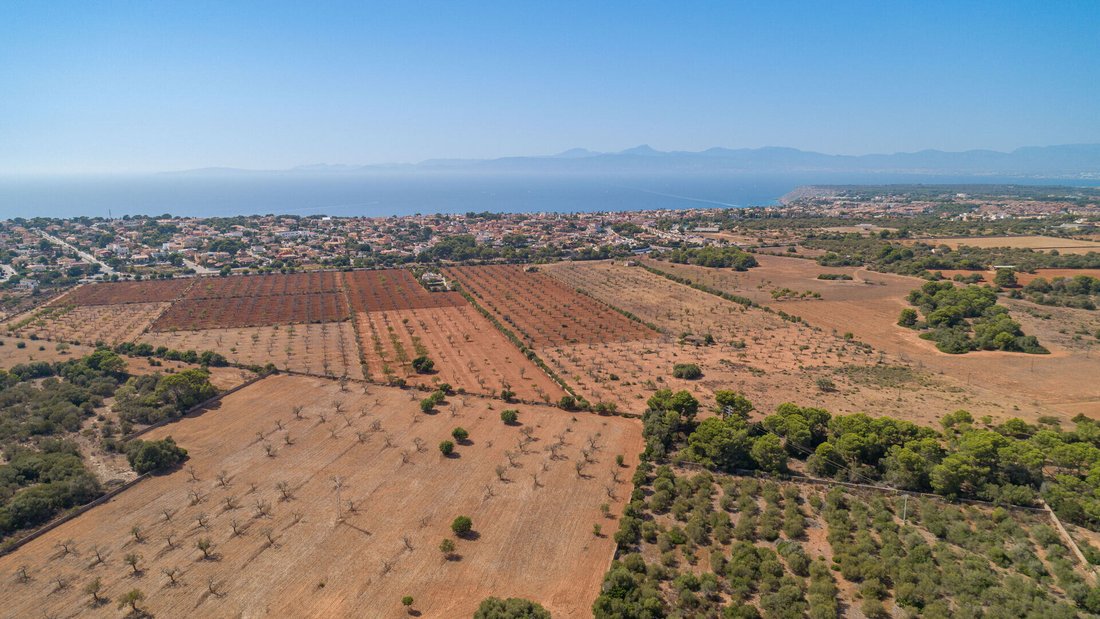 Finca in Llucmajor, Balearic Islands, Spain 4 - 18949789