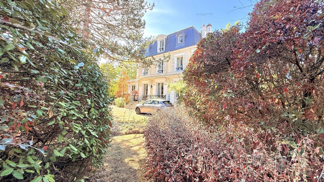 House in Le Vésinet, Ile-de-France, France 3 - 18949401