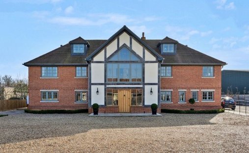 House in Hurst, England 1