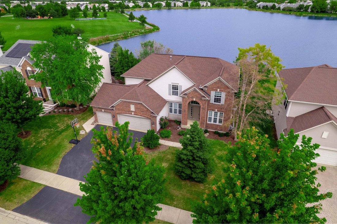 House in Oswego, Illinois, United States 4 - 18953267