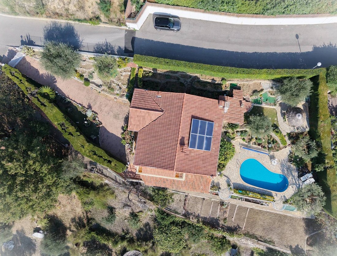 Villa in Aspremont, Provence-Alpes-Côte d'Azur, France 4 - 18954776