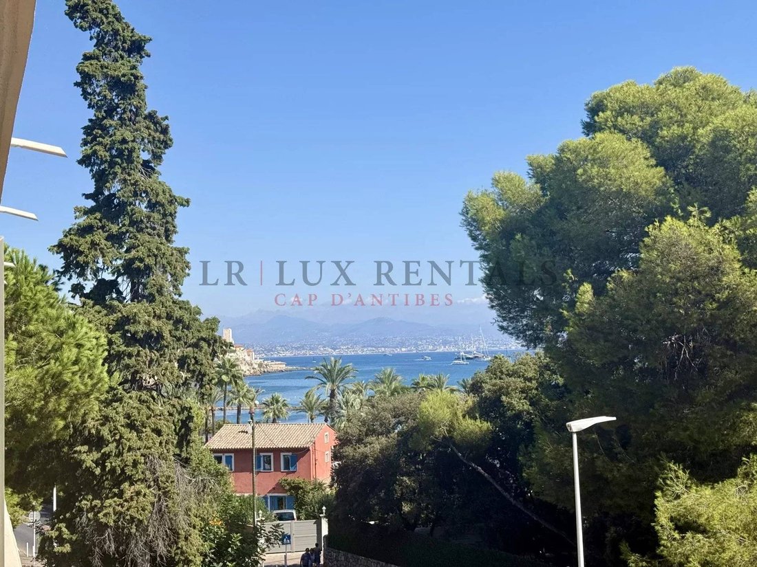Apartment in Vieille Ville, Antibes, France 1 - 18954354