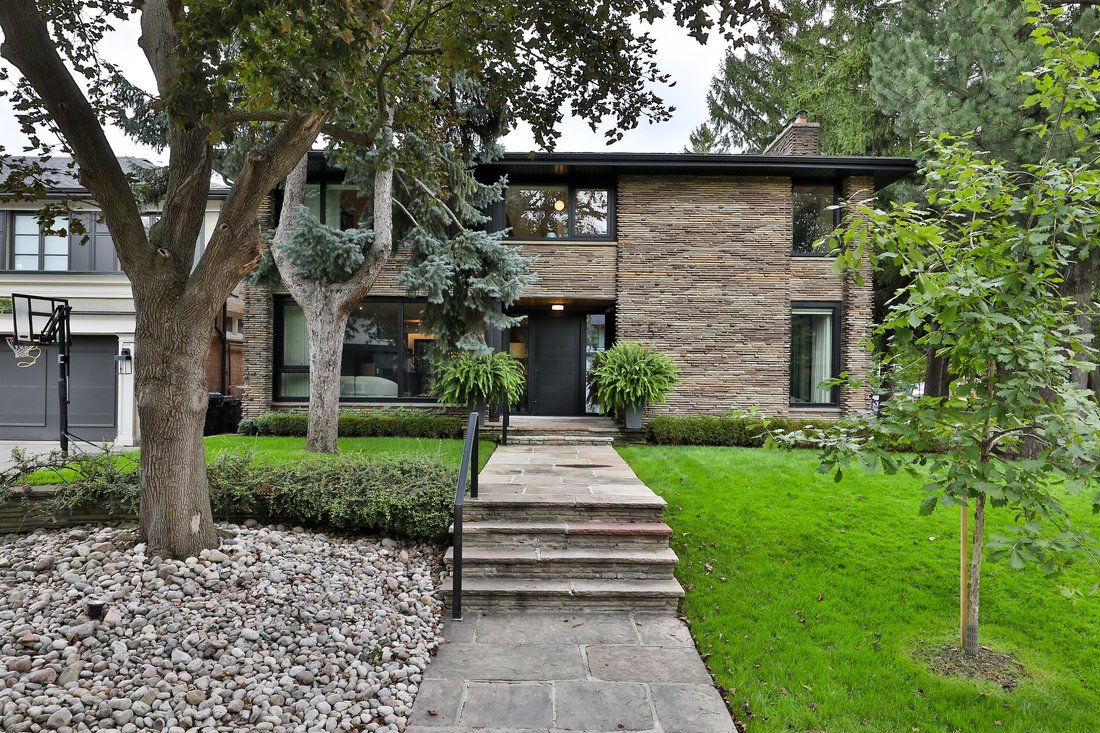 House in Toronto, Ontario, Canada 2 - 18950887