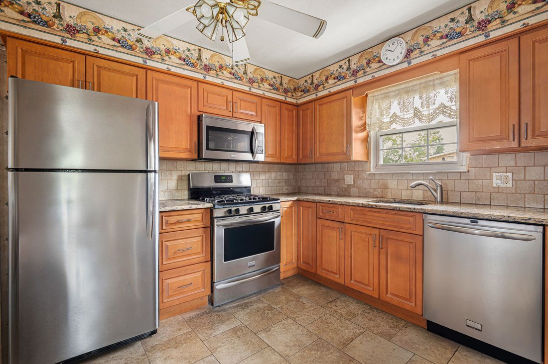 House in West Hempstead, New York, United States 5 - 18954456