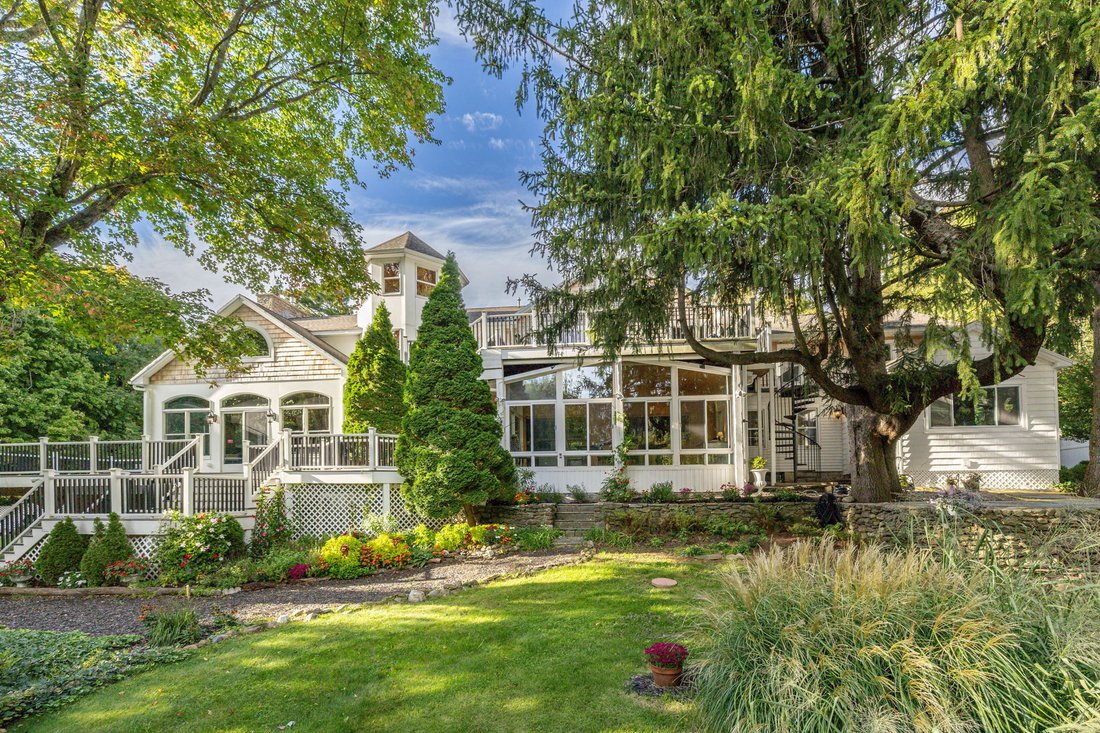 House in Wolcott, Connecticut, United States 2 - 18950758